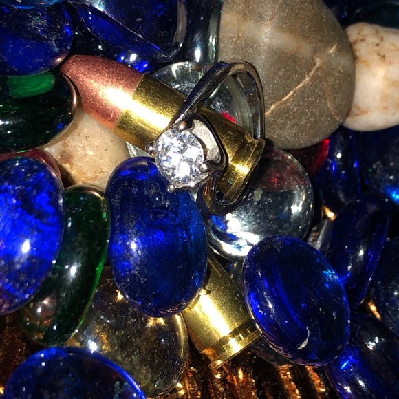 Moissanite solitaire ring - Picture 9 of 9